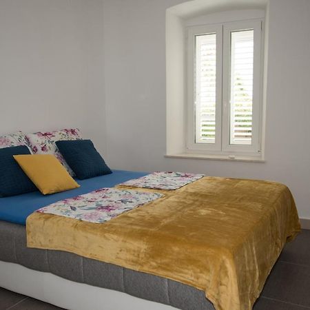 Sun Apartment Дубровник Екстериор снимка