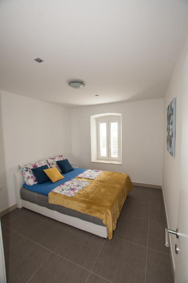 Sun Apartment Дубровник Екстериор снимка