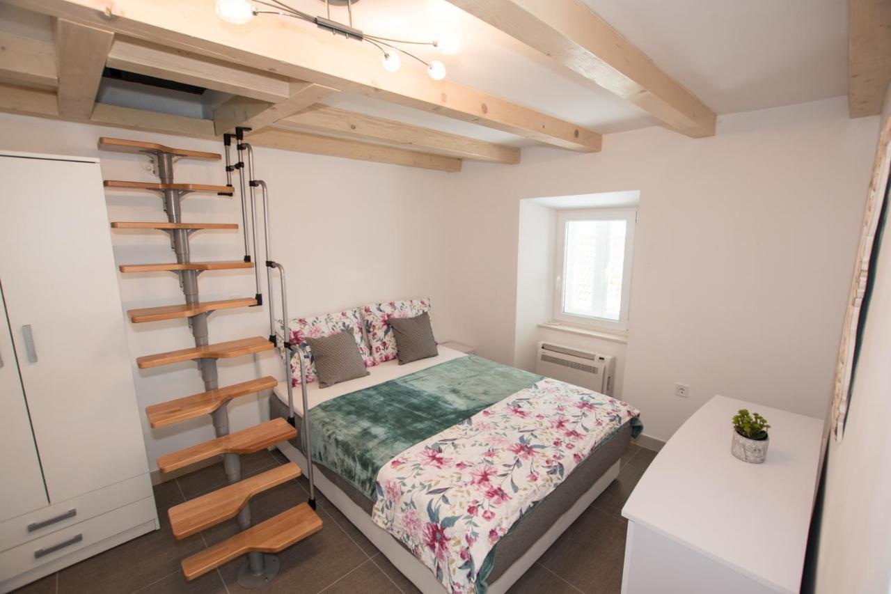 Sun Apartment Дубровник Екстериор снимка
